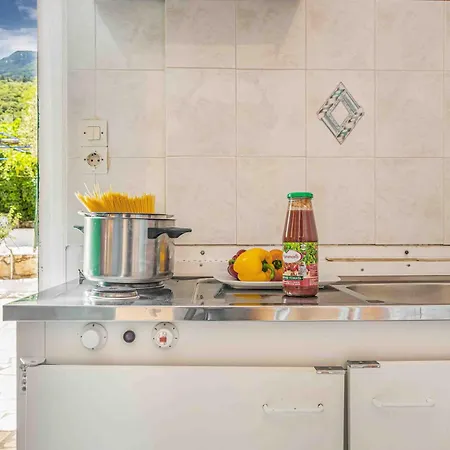 Apartman Veroni 3 *
